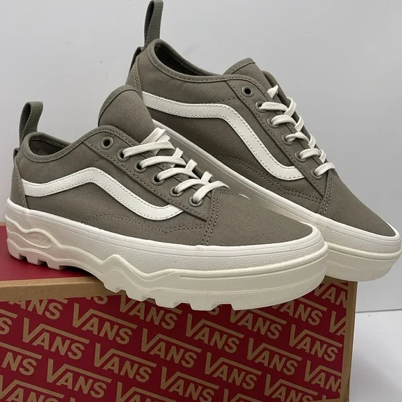 Vans WMNS Sentry Old Sko
Overland Trek
VN0A5KR3BLV
Sneakers - Picture 4 of 16